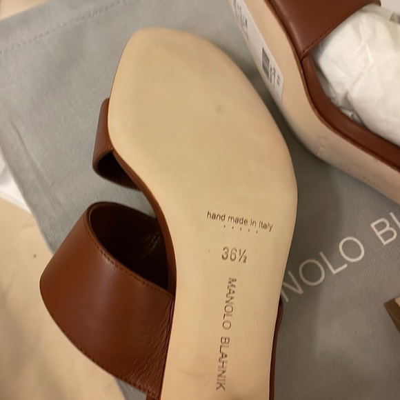 Manolo Blahnik
Titubanew Leather Mules(US6.5) - Picture 6 of 10